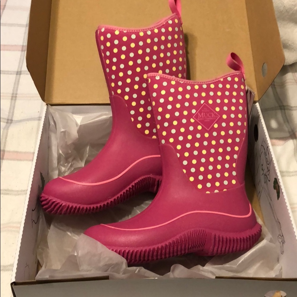 NWT KIDS HALE PINK MUCK BOOTS